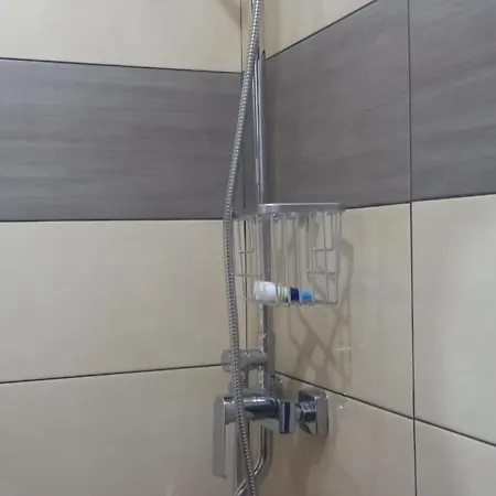Elian Apartman *